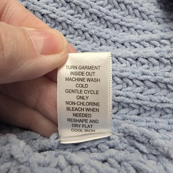 Hazel Moon Sweater Womens Medium Blue Distressed V-Neck Lace-Up Back Cropped - Picture 9 of 11